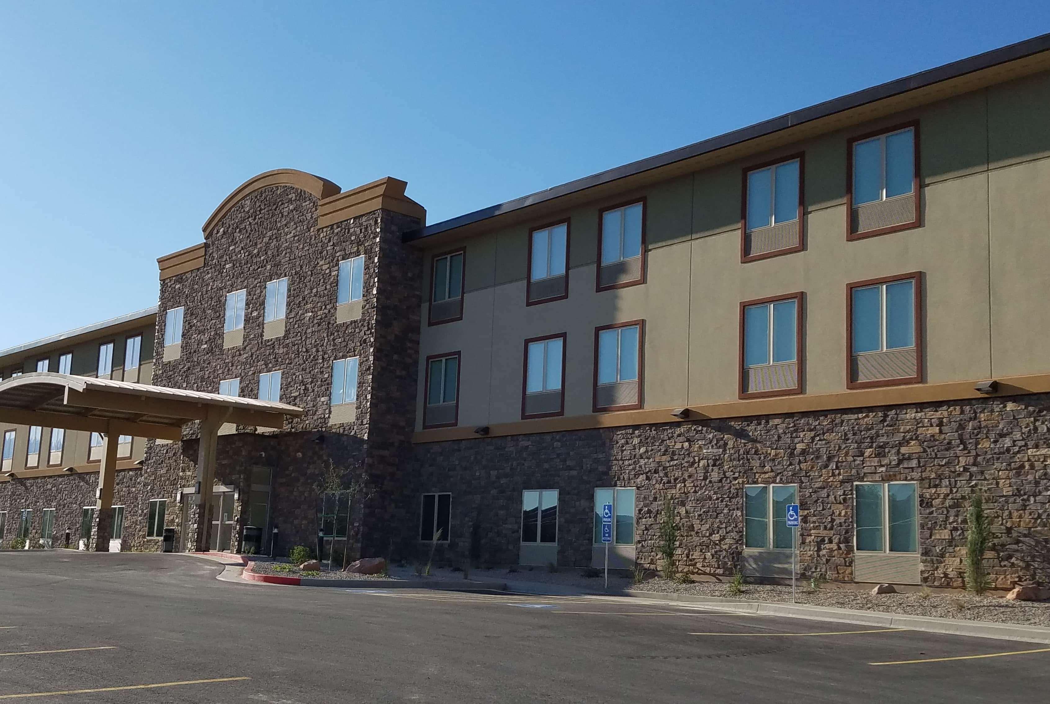 Wingate By Wyndham Moab Hotel Exterior photo